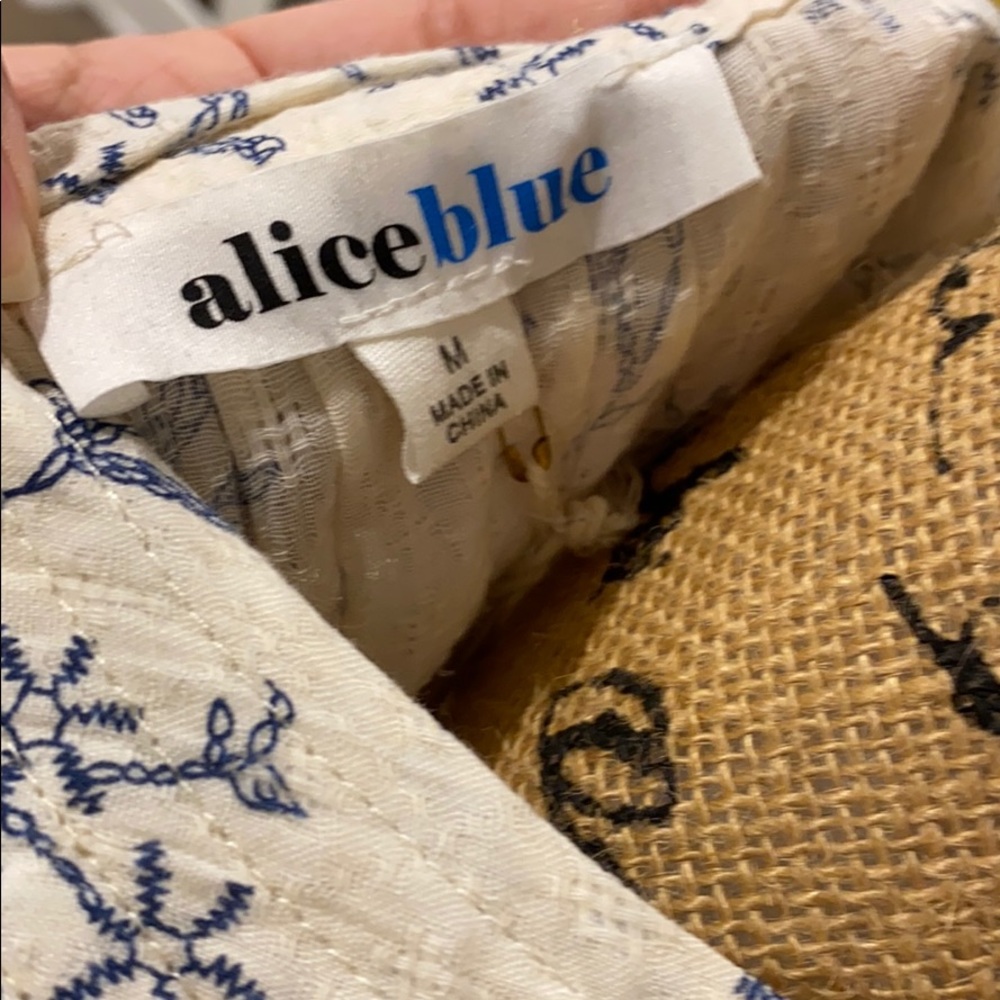 Alice Blue Ruffle Top Size M - Picture 7 of 9